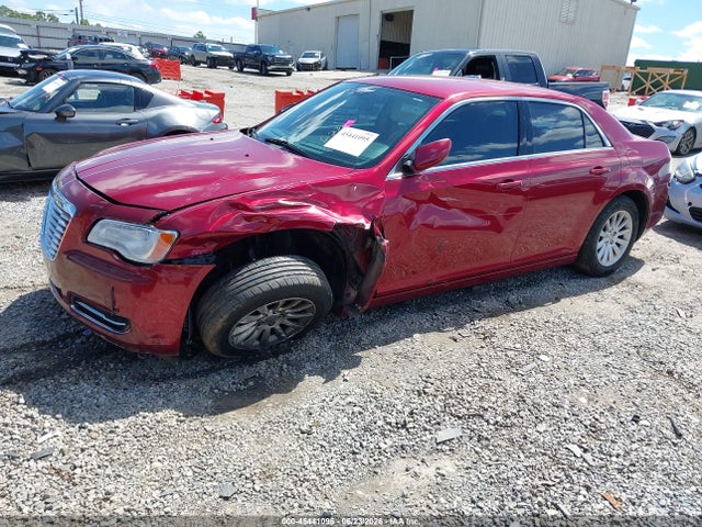 2014 Chrysler 300 — фото 2