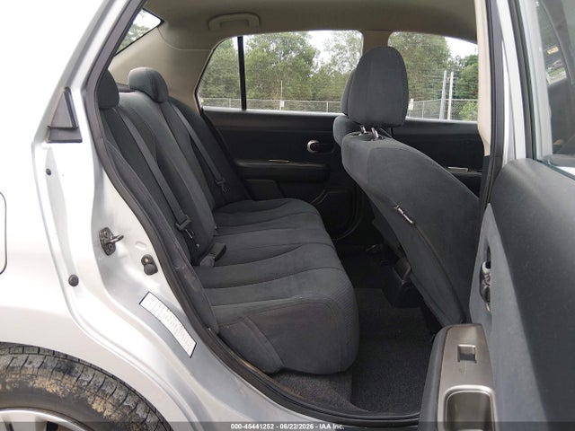 2010 Nissan VERSA 1.8S — фото 8