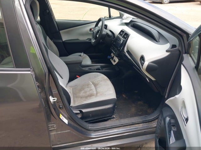 2016 Toyota PRIUS TWO — фото 5