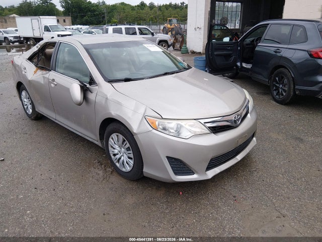 2014 TOYOTA CAMRY LE