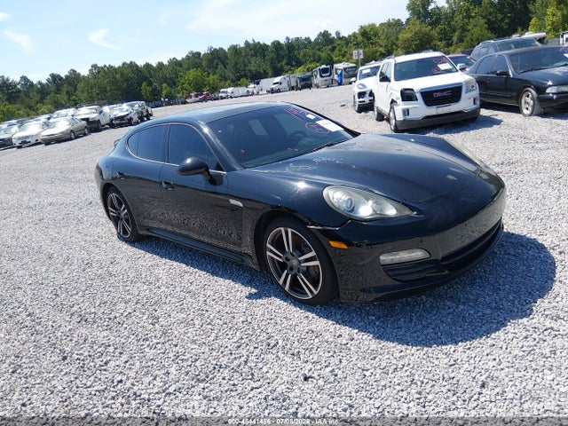 2011 PORSCHE PANAMERA 4