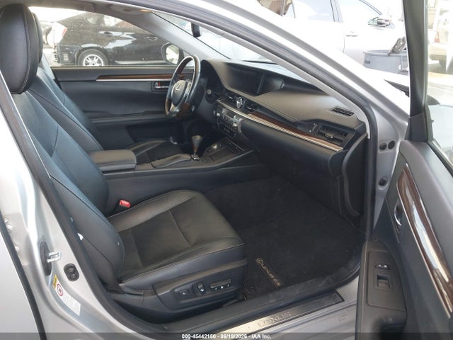 صورة 5 لـ 2015 Lexus ES 350