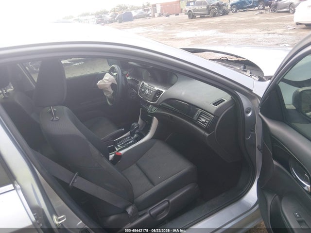 2016 Honda ACCORD LX — фото 5