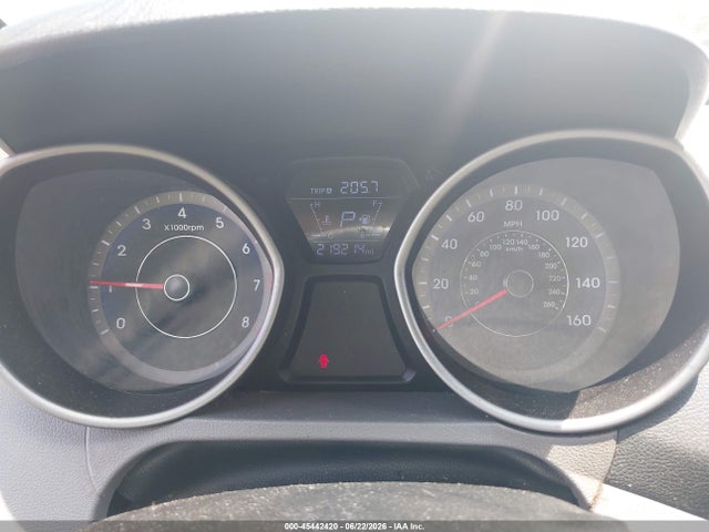 صورة 7 لـ 2016 Hyundai ELANTRA SE