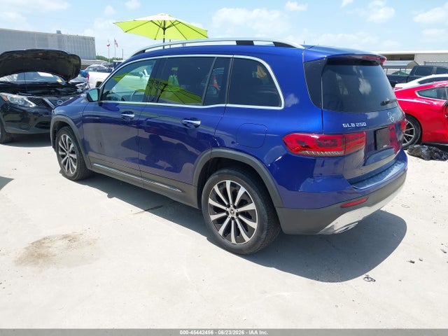 2023 MERCEDES-BENZ GLB 250 4MATIC 3