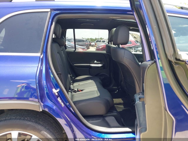 2023 MERCEDES-BENZ GLB 250 4MATIC 8