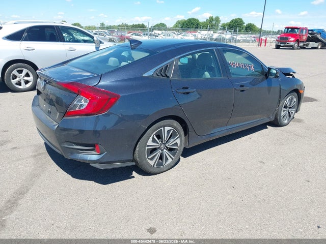 2016 Honda CIVIC EX-T — фото 4
