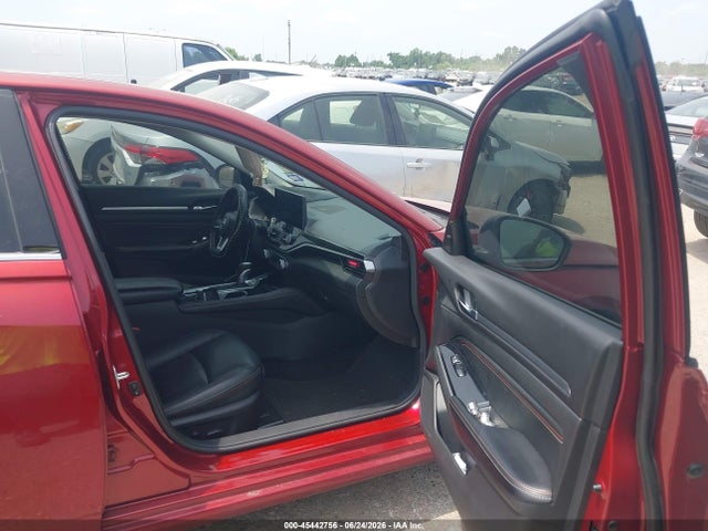 2023 Nissan ALTIMA SR FWD photo 5