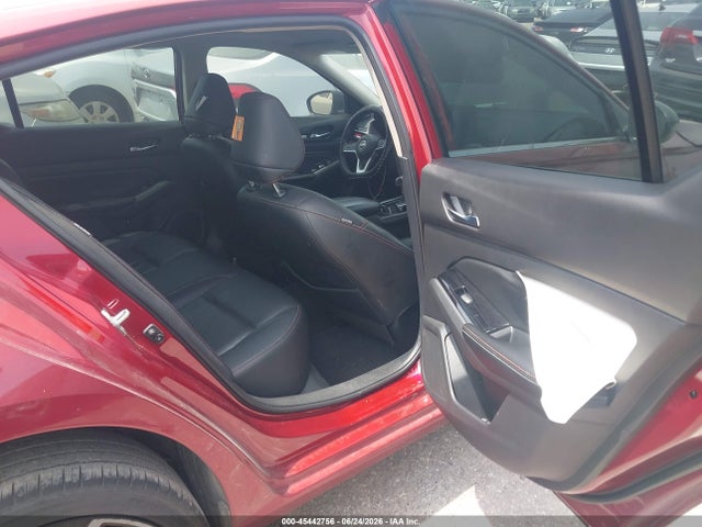 2023 Nissan ALTIMA SR FWD photo 8
