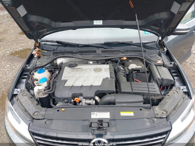 صورة 10 لـ 2013 Volkswagen JETTA 2.0L TDI