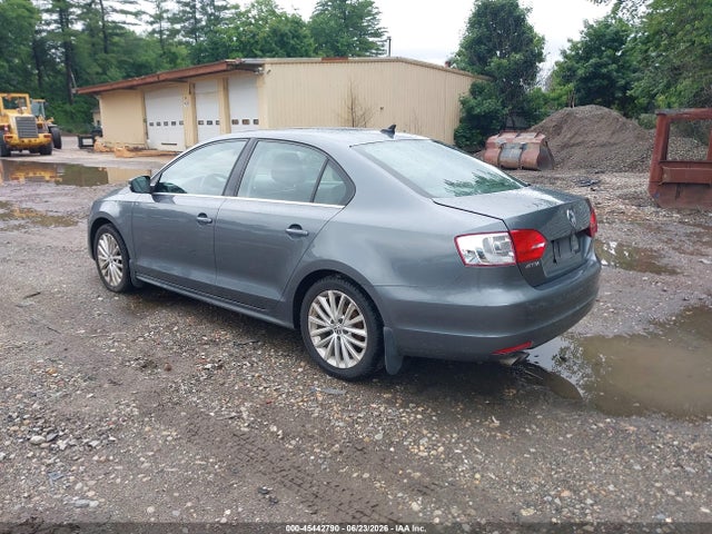 صورة 3 لـ 2013 Volkswagen JETTA 2.0L TDI