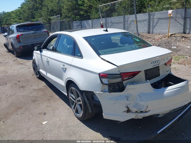 صورة 3 لـ 2019 AUDI A3 45 PREMIUM