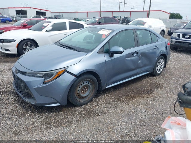 2021 Toyota COROLLA LE photo 2