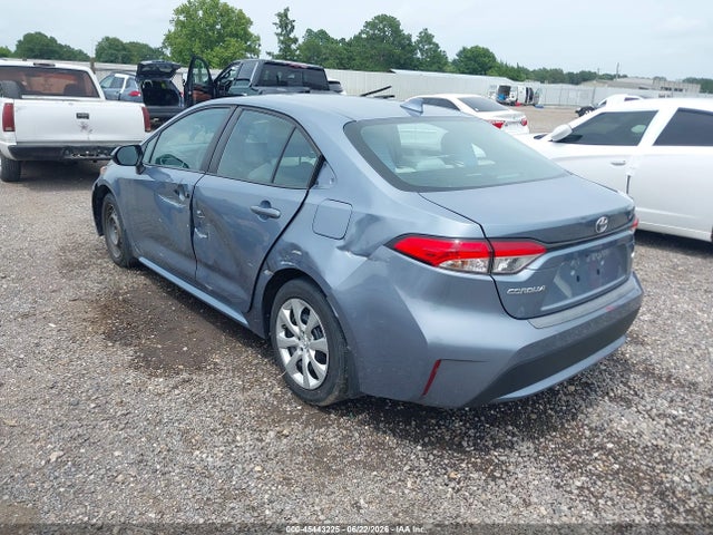 2021 Toyota COROLLA LE photo 3