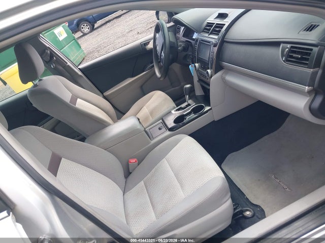2014 Toyota CAMRY LE photo 5