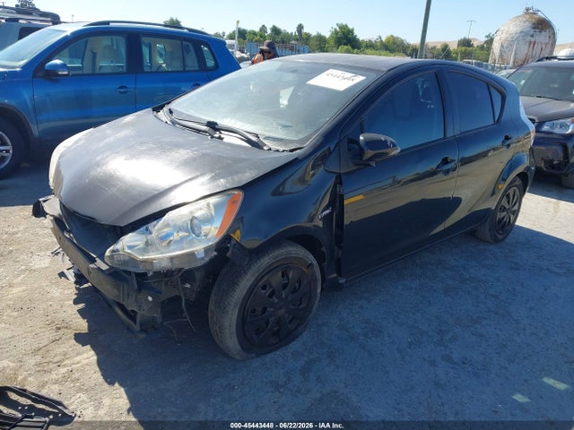 صورة 2 لـ 2012 Toyota PRIUS C ONE