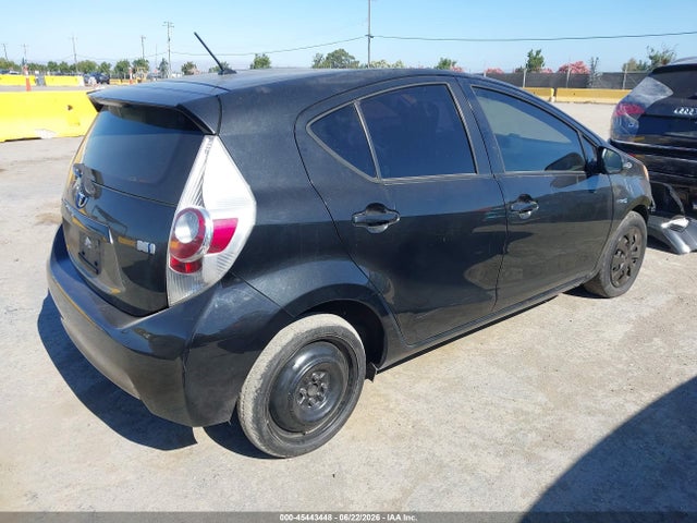 صورة 4 لـ 2012 Toyota PRIUS C ONE