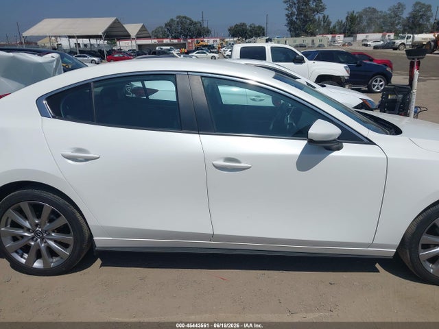 2021 MAZDA MAZDA3 SELECT 13