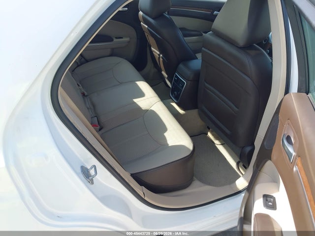صورة 8 لـ 2012 Chrysler 300C LUXURY SERIES
