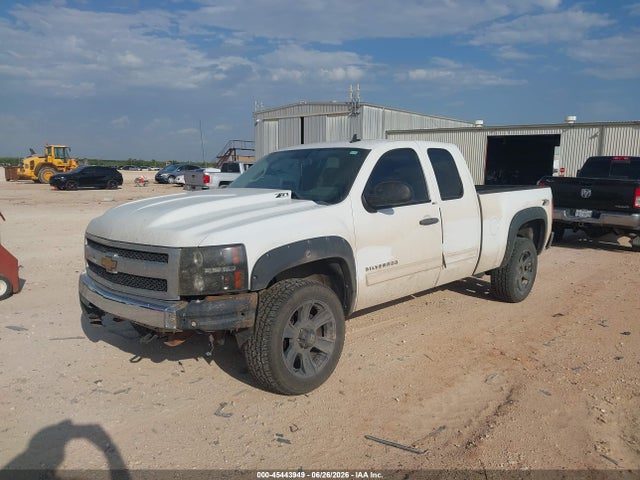 2011 Chevrolet SILVERADO 1500 LT 照片 2