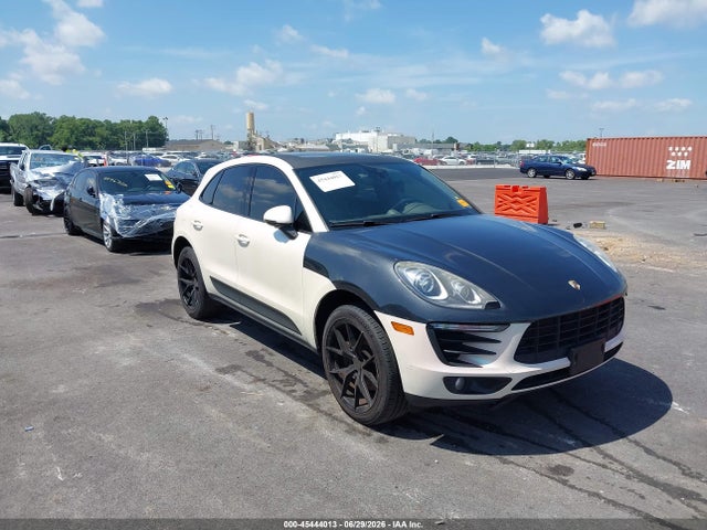 2017 PORSCHE MACAN 