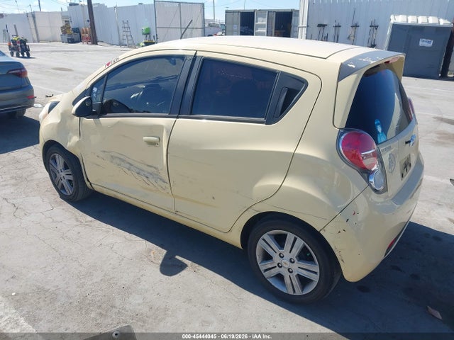صورة 3 لـ 2013 Chevrolet SPARK 1LT AUTO