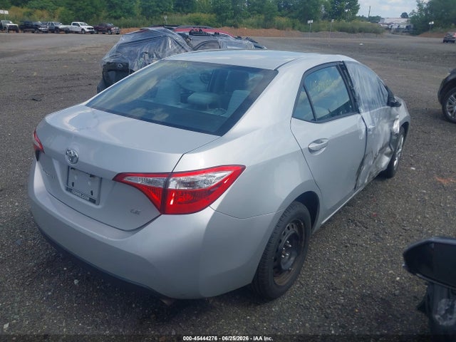 2016 Toyota COROLLA LE photo 4