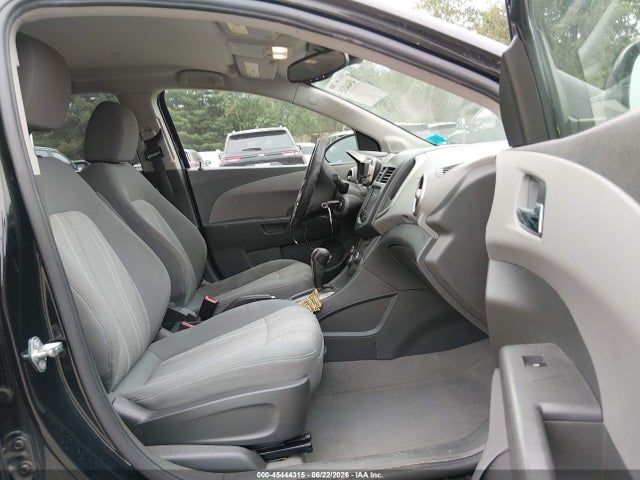 صورة 5 لـ 2013 Chevrolet SONIC LT AUTO