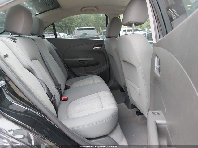 صورة 8 لـ 2013 Chevrolet SONIC LT AUTO
