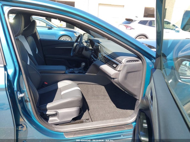 2026 Toyota CAMRY SE photo 5