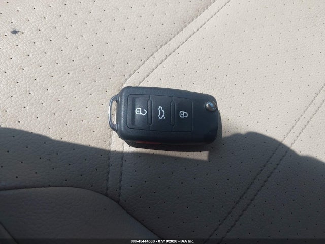 2015 Volkswagen PASSAT 1.8T LIMITED EDITION — миниатюра 11