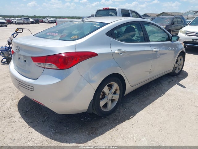 2013 Hyundai ELANTRA GLS 照片 4
