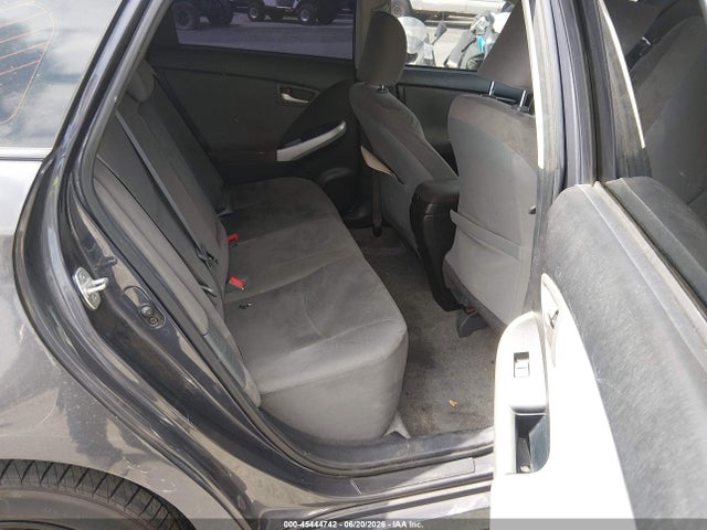 2015 Toyota PRIUS TWO — фото 8