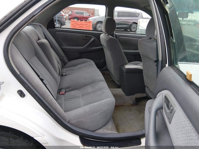 2001 Toyota CAMRY LE 照片 8