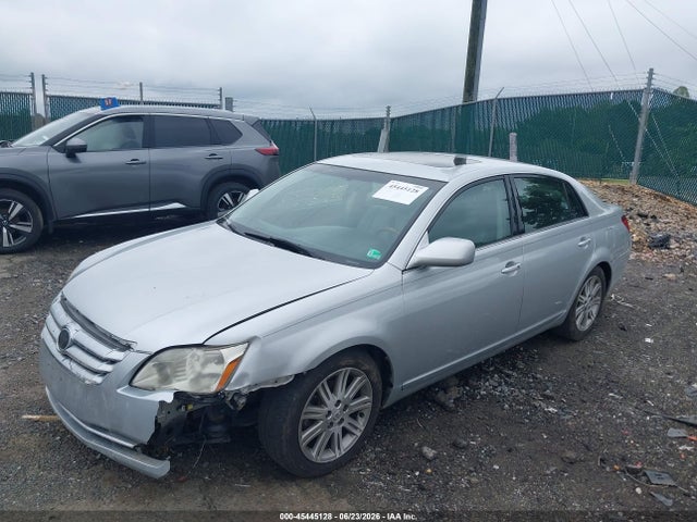 2007 Toyota AVALON LIMITED photo 2