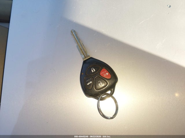 2010 Toyota CAMRY LE 缩略图 11