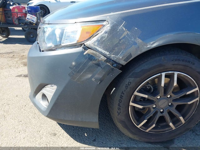 صورة مصغرة 14 لـ 2012 Toyota CAMRY LE