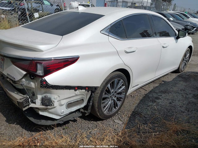 صورة 4 لـ 2020 Lexus ES 300H