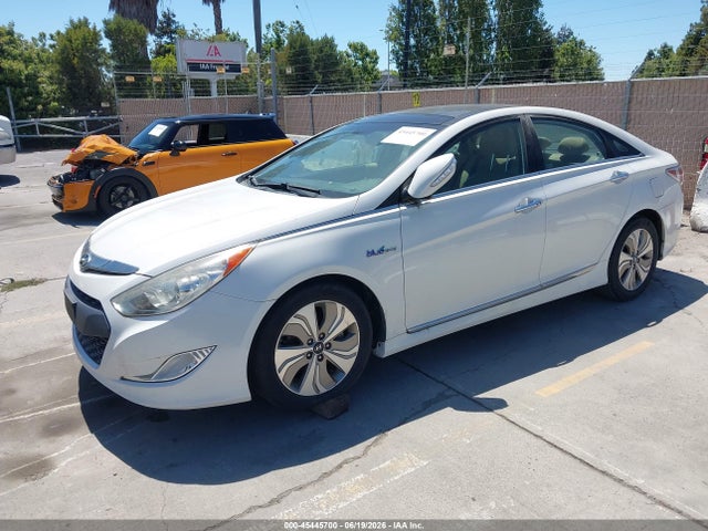 صورة 2 لـ 2013 Hyundai SONATA HYBRID LIMITED