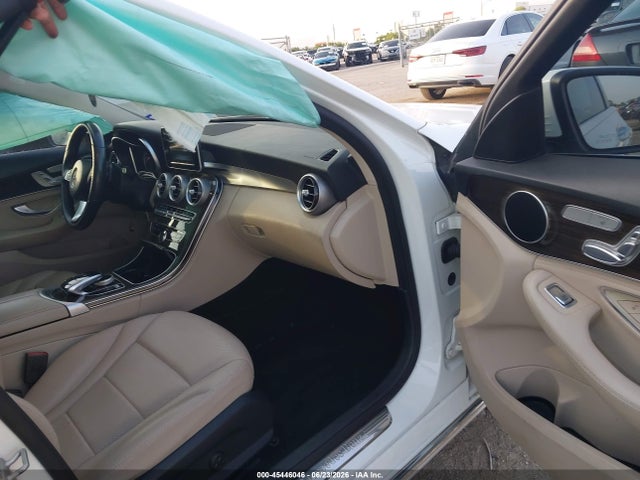 صورة مصغرة 5 لـ 2015 Mercedes-BENZ C 300