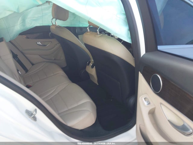 صورة مصغرة 8 لـ 2015 Mercedes-BENZ C 300