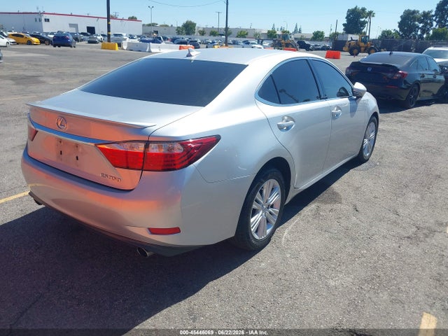 2014 Lexus ES 350 photo 4