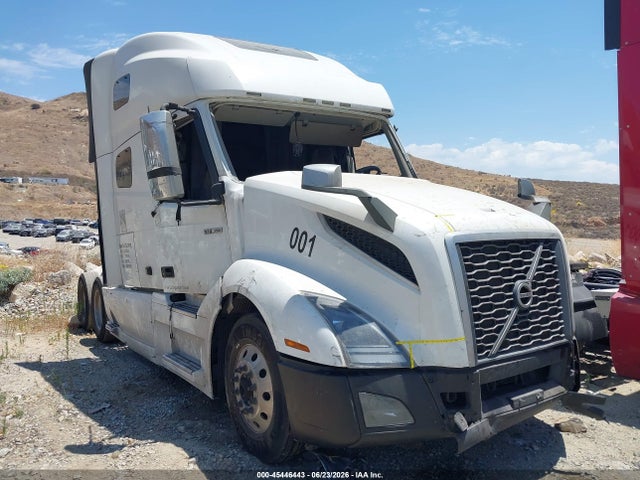 2018 VOLVO VN 