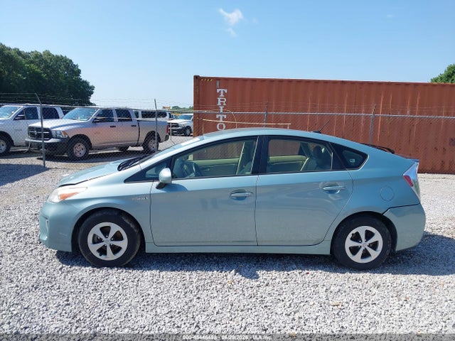 2013 Toyota PRIUS FOUR — миниатюра 15