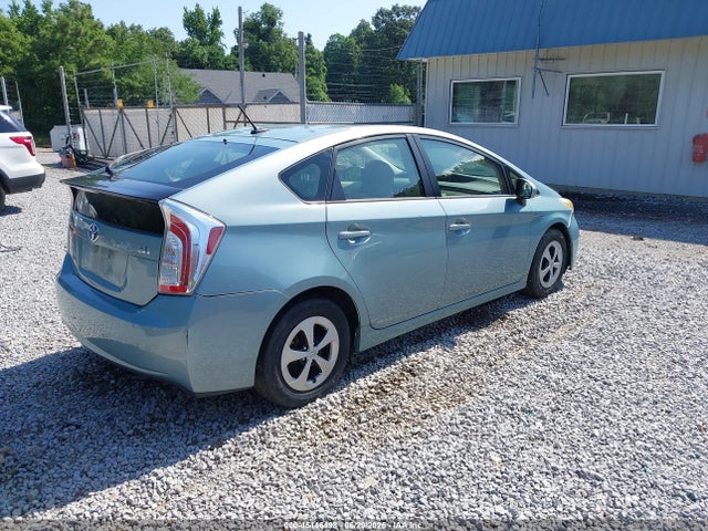 2013 Toyota PRIUS FOUR photo 4