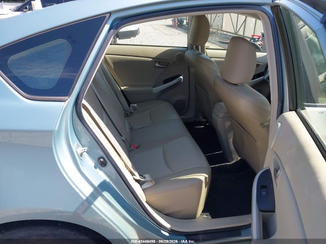 2013 Toyota PRIUS FOUR photo 8