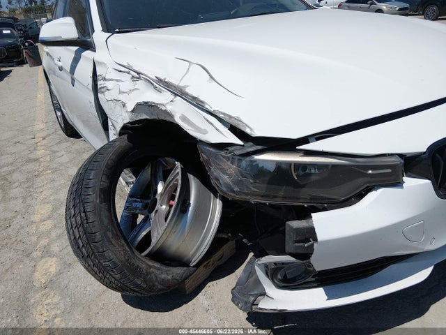 صورة مصغرة 13 لـ 2014 BMW 328I