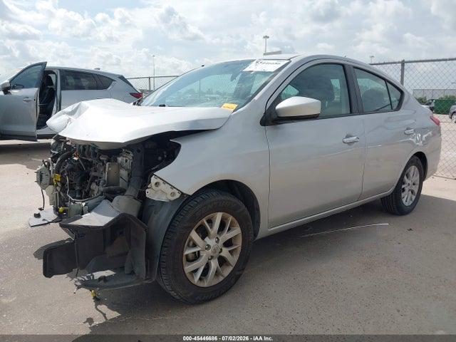 2018 Nissan VERSA 1.6 SV 照片 2