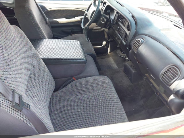 2001 Dodge RAM 1500 ST 照片 5