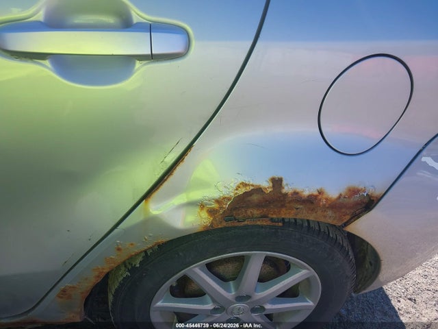 صورة 6 لـ 2014 Toyota PRIUS C THREE